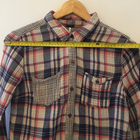Free People Cropped Plaid Button Down Shirt size M - Picture 4 of 8